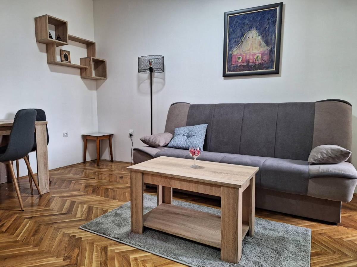 Perfect Apartment *